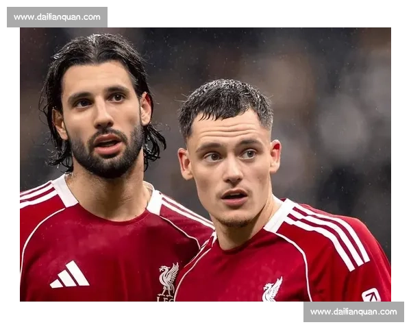 利物浦与切尔西激战正酣 实况转播精彩不断