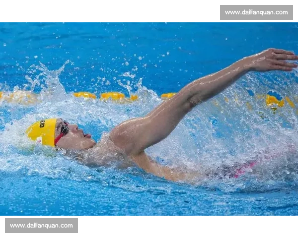 奥运会仰泳比赛精彩瞬间展现游泳选手极限速度与技巧