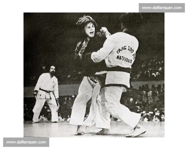 宾尼尤奎德兹精彩比赛全程回放，巅峰对决激烈瞬间尽收眼底