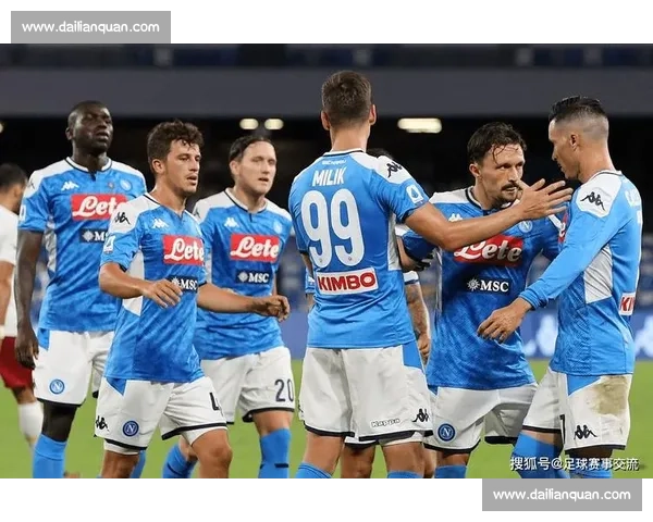 帕尔梅竞技场激战正酣 球迷热情高涨见证精彩赛事 帕尔梅竞技场激战正酣 球迷热情高涨见证精彩赛事