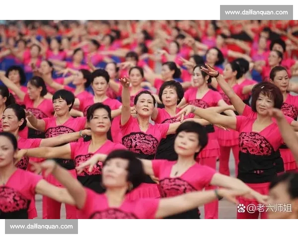 广场舞比赛激情绽放 全民健身新风尚 欢迎参与创意舞蹈展示盛宴